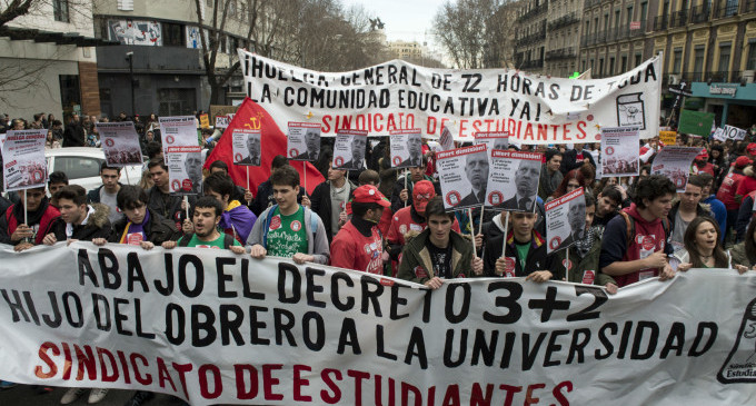 Seguimiento De La Huelga Estudiantil De Entre El 75 Y El 90%