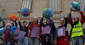 Manifestantes ecofeministas durante la marcha del 8 de marzo de 2009 en Barcelona / Foto: Mutari